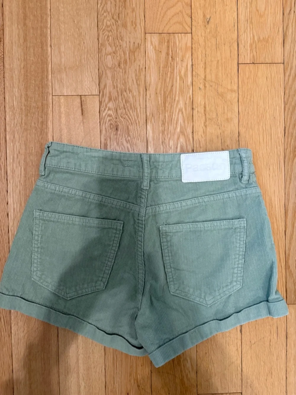 PacSun Sage Green Corduroy High Rise Mom Shorts - Size 24 EUC